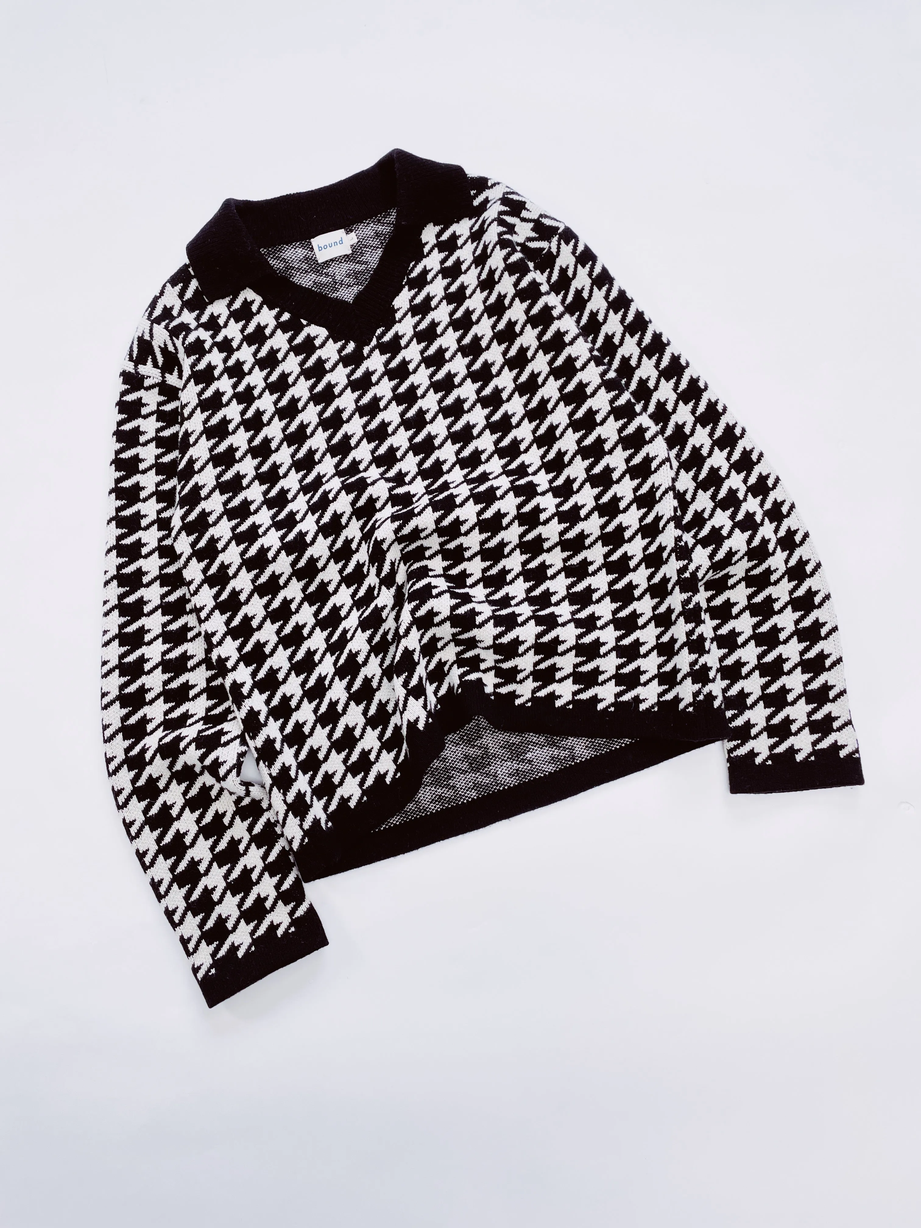 DOGTOOTH WOOL V NECK KNIT SWEATER