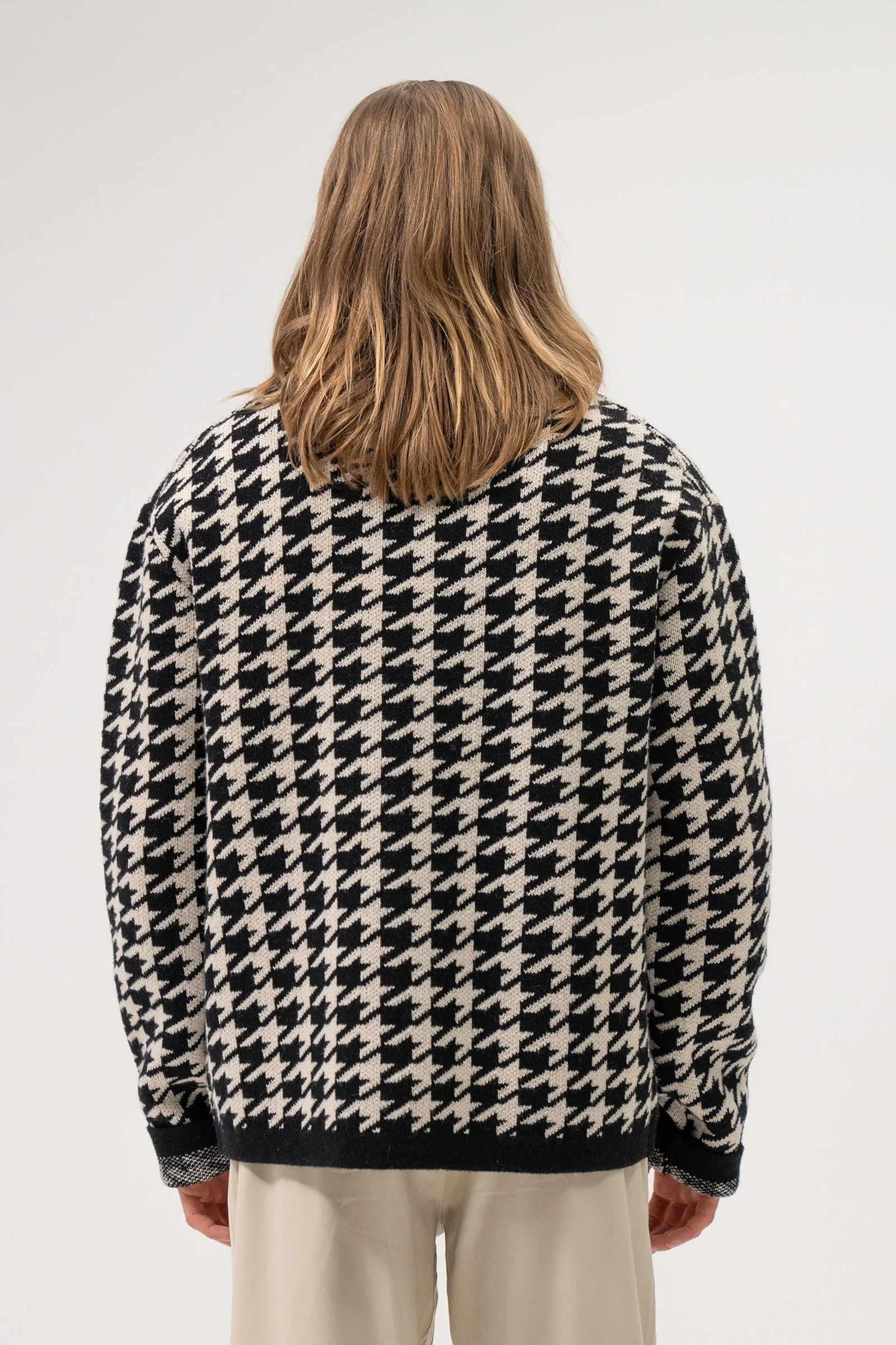 DOGTOOTH WOOL V NECK KNIT SWEATER