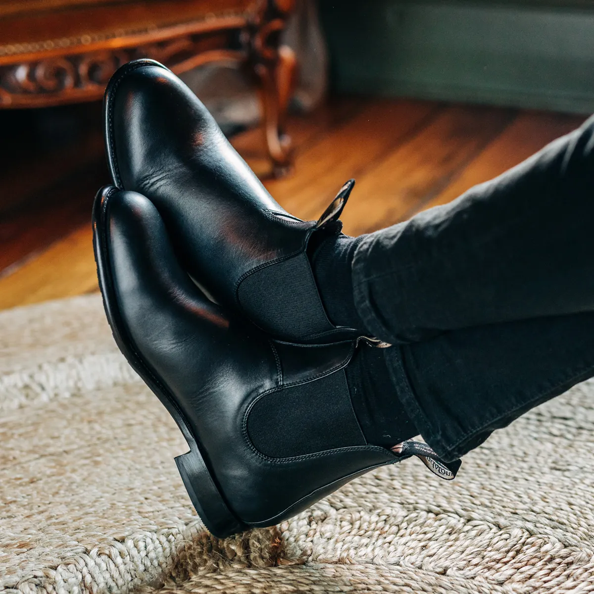 Men's Heritage  Chelsea Boots  -  Black