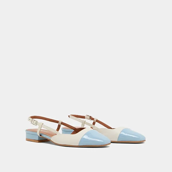 Open back ballet flats in ecru leather and sky blue patent